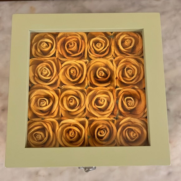 Yellow Roses Keepsake Box - Picture 2 of 12